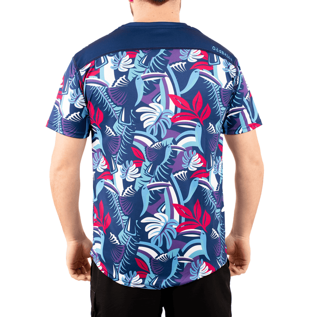 Toucan - Adventurous - Mens Training T-Shirt